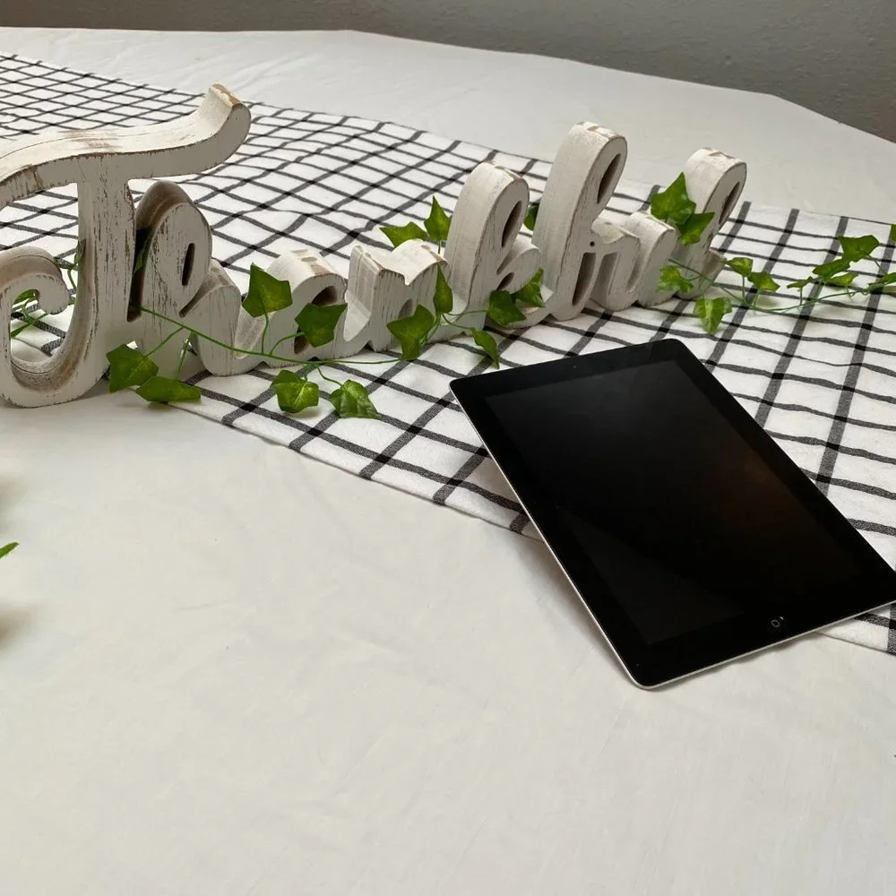 APPLE Ipad - 64GB Wifi & Cellular Model, with Bluetooth ANKER Keyboard Case - Picture 2 of 13